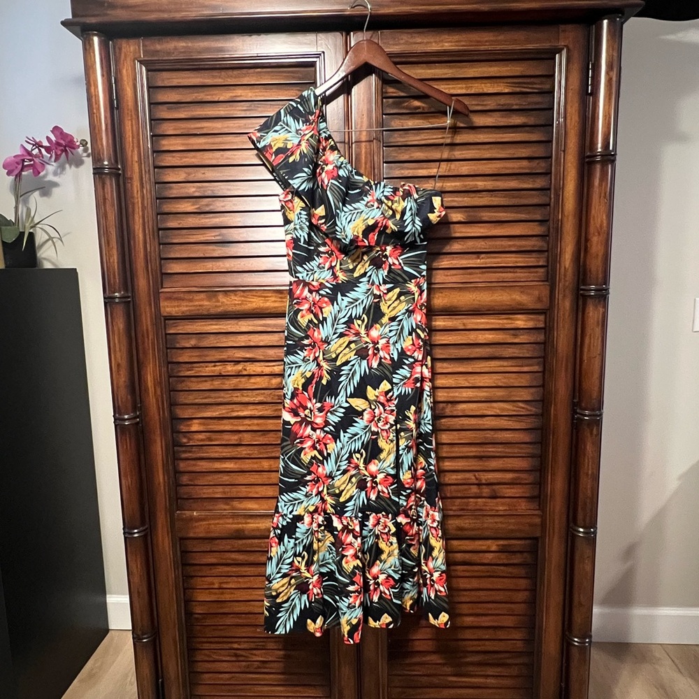 Sam Edelman‎ Black Floral One-Shoulder Dress. Tropical, Resort, cruise, vacation